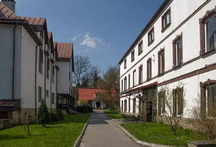Lomakeskus Owr Relax   Hostel Położony Blisko Atrakcji Turystycznych