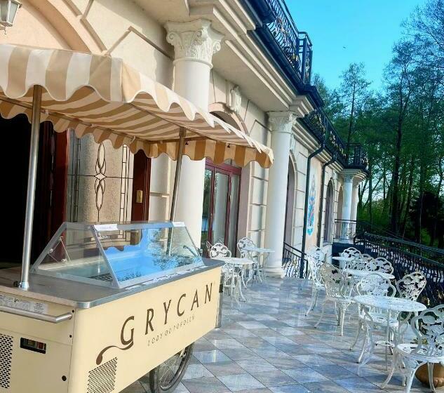 منتجع Pałac Na Wodzie Falkowski Medical & Spa & Conference