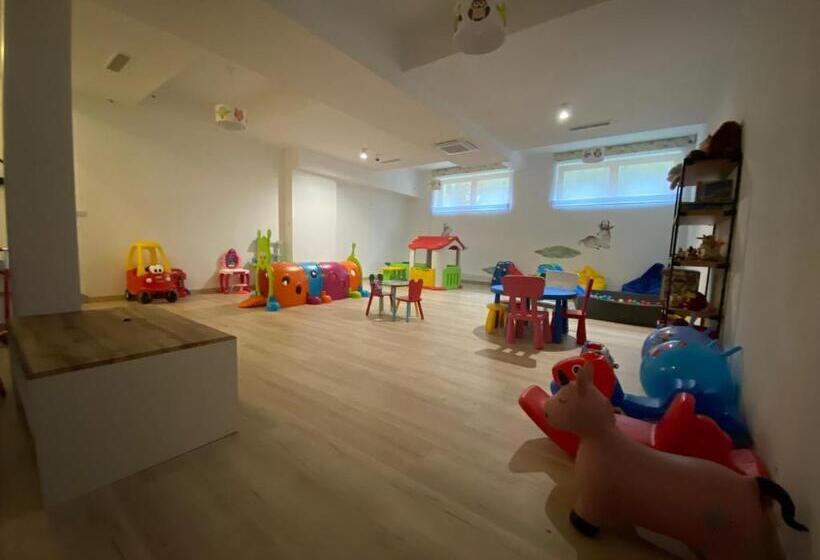 Bed & Breakfast Askana   Basen, Sauny, Jacuzzi