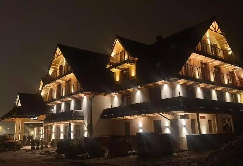 Aamiaismajoitus (B&B) Askana   Basen, Sauny, Jacuzzi