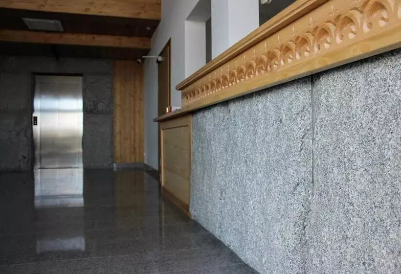 Aamiaismajoitus (B&B) Askana   Basen, Sauny, Jacuzzi