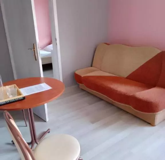 Aamiaismajoitus (B&B) Dom Brama Mazur