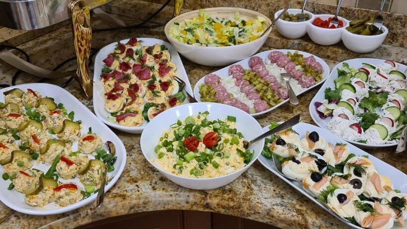 تختخواب و صبحانه Harmony House