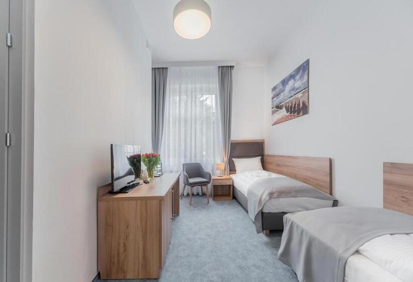 تختخواب و صبحانه Harmony House