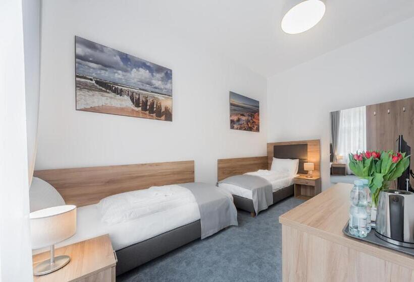 تختخواب و صبحانه Harmony House