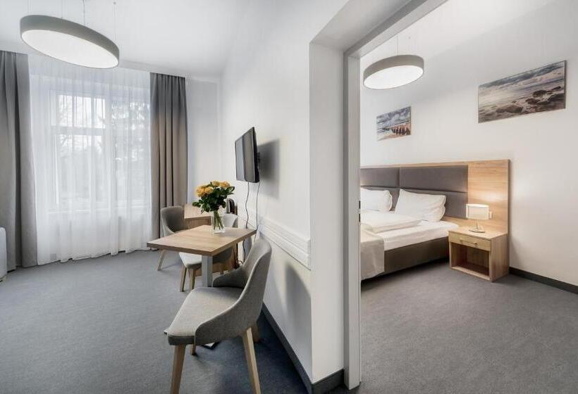 تختخواب و صبحانه Harmony House