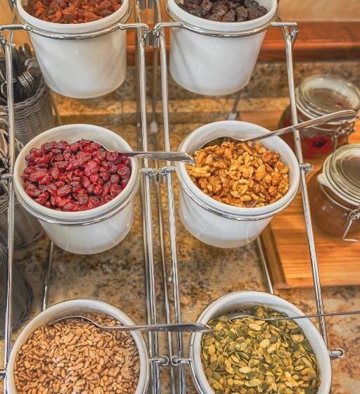 تختخواب و صبحانه Harmony House