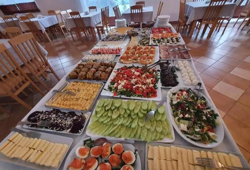 Aamiaismajoitus (B&B) Tasarz Spa Ośrodek Wczasowy