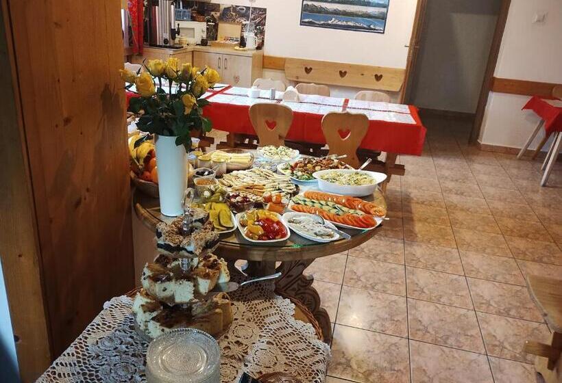 تختخواب و صبحانه U Skowronków