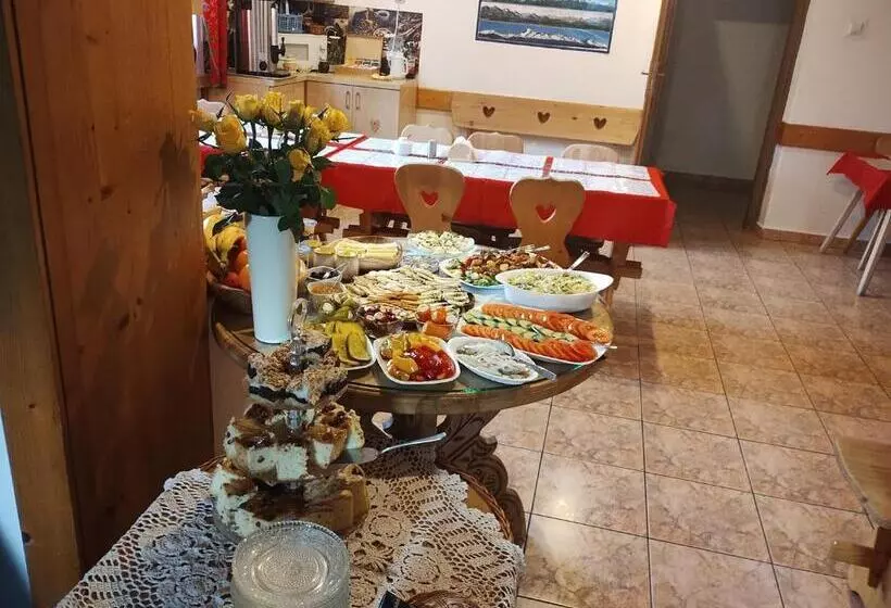 تختخواب و صبحانه U Skowronków