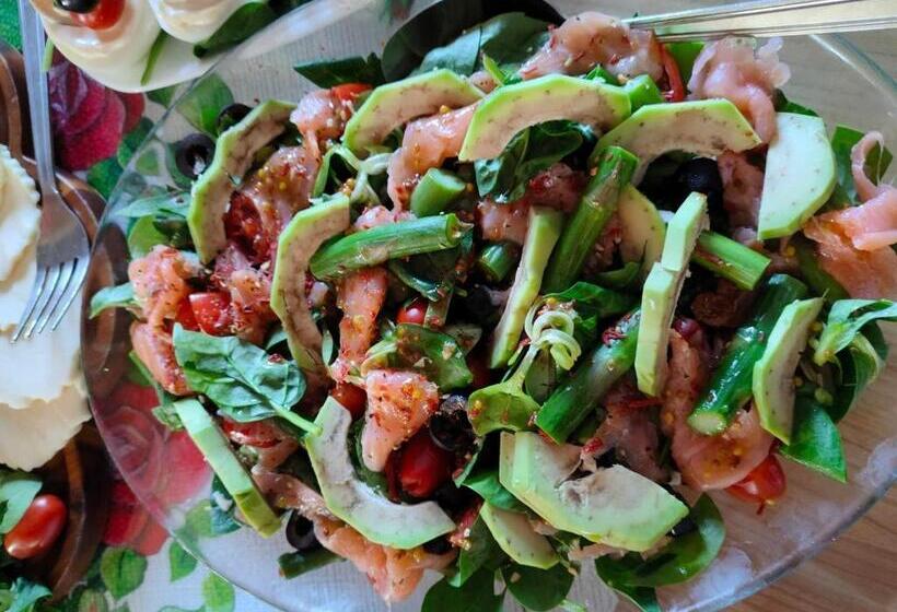 تختخواب و صبحانه U Skowronków