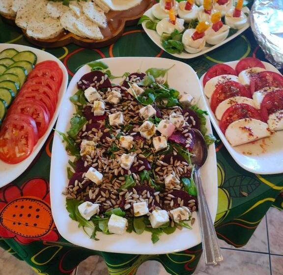 تختخواب و صبحانه U Skowronków