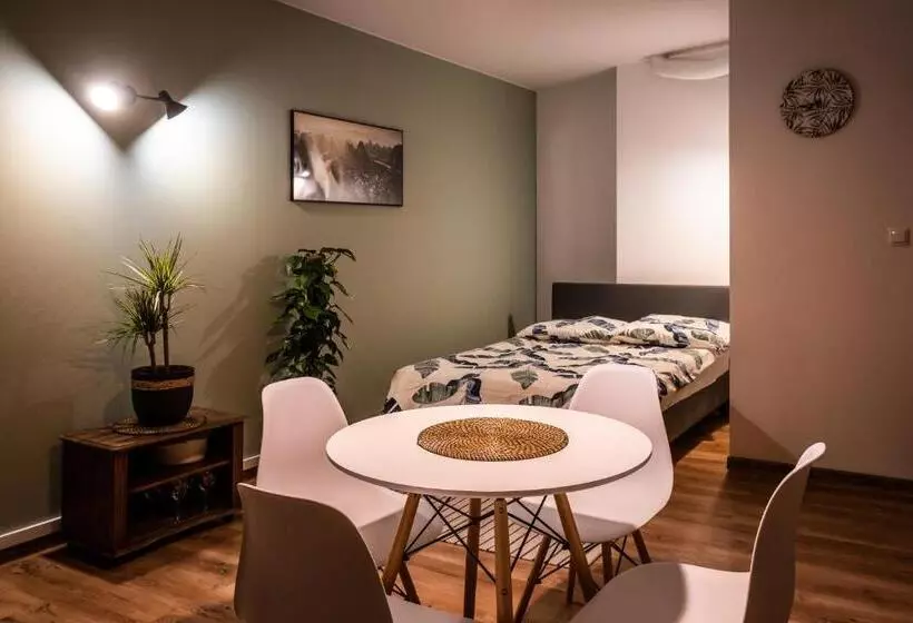 Aamiaismajoitus (B&B) Zajazd Izabela