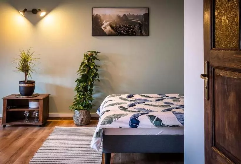 Aamiaismajoitus (B&B) Zajazd Izabela