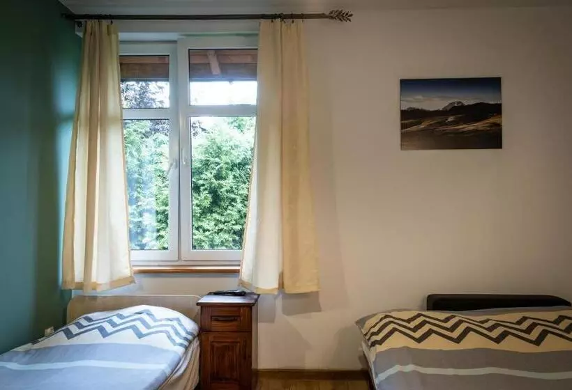 Aamiaismajoitus (B&B) Zajazd Izabela