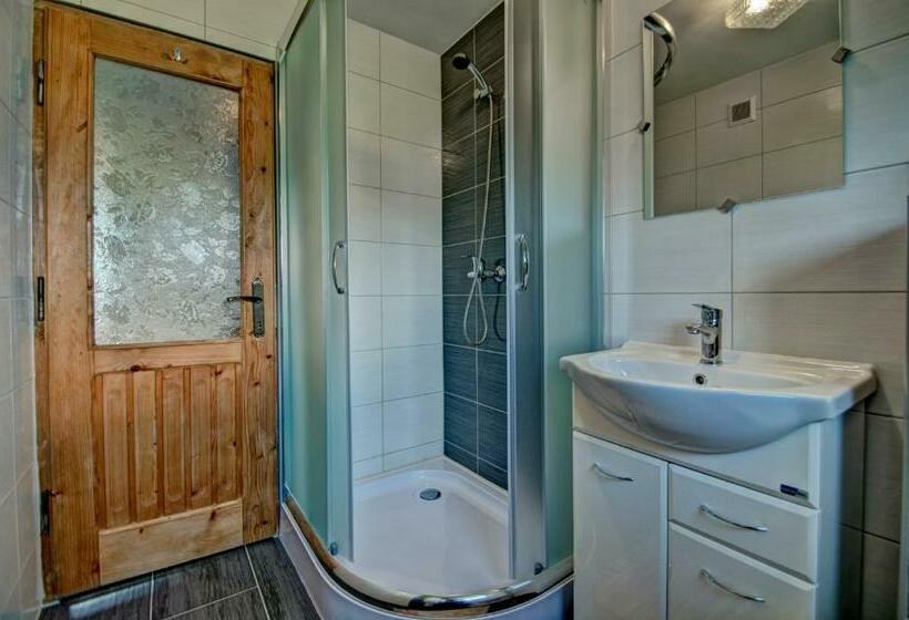 فندق Dom Na Borku Józefa Schulz