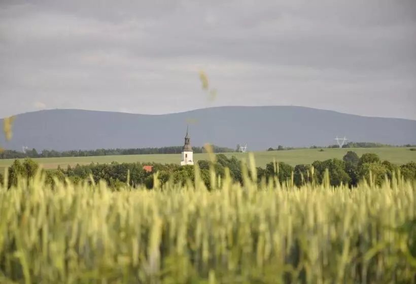ホテル Lusatia Farm