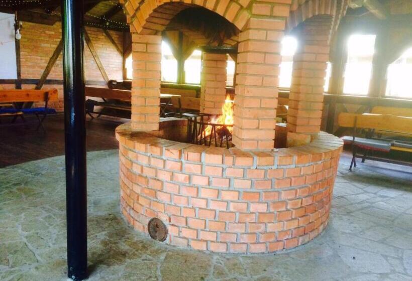 Отель Ranczo W Dolinie