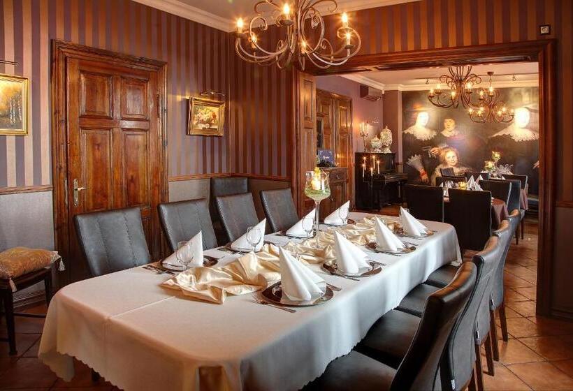 فندق Restauracja Retro