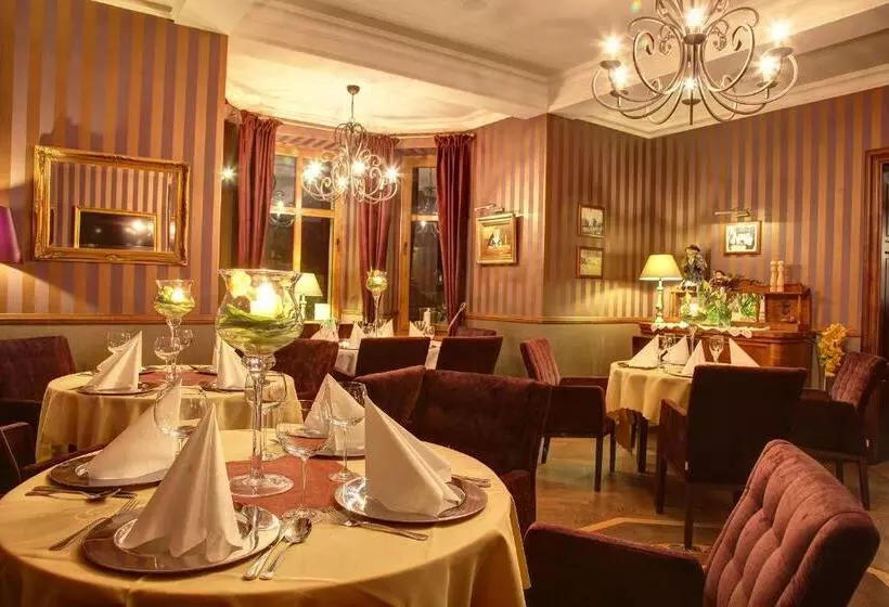 Hotelli Restauracja Retro