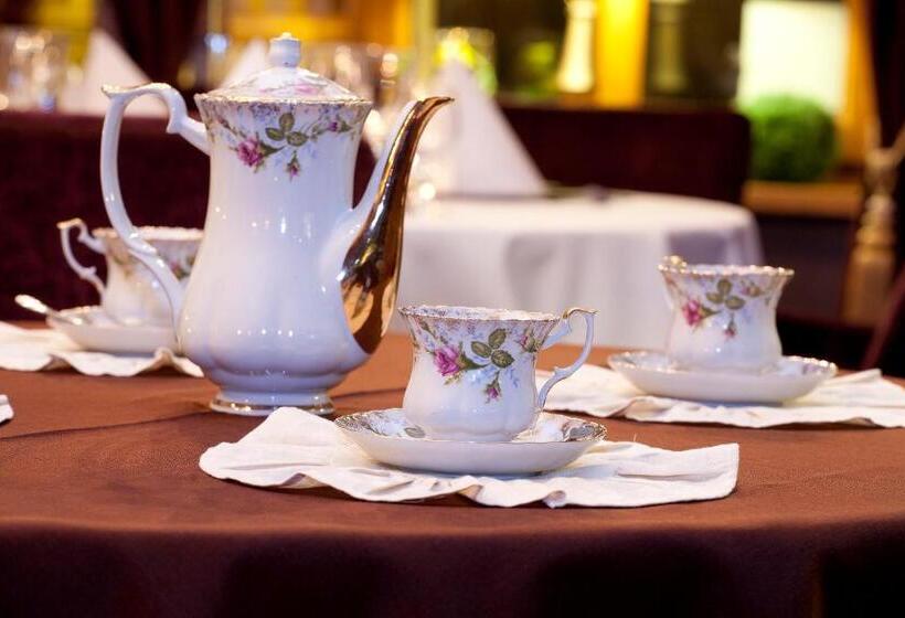 فندق Restauracja Retro