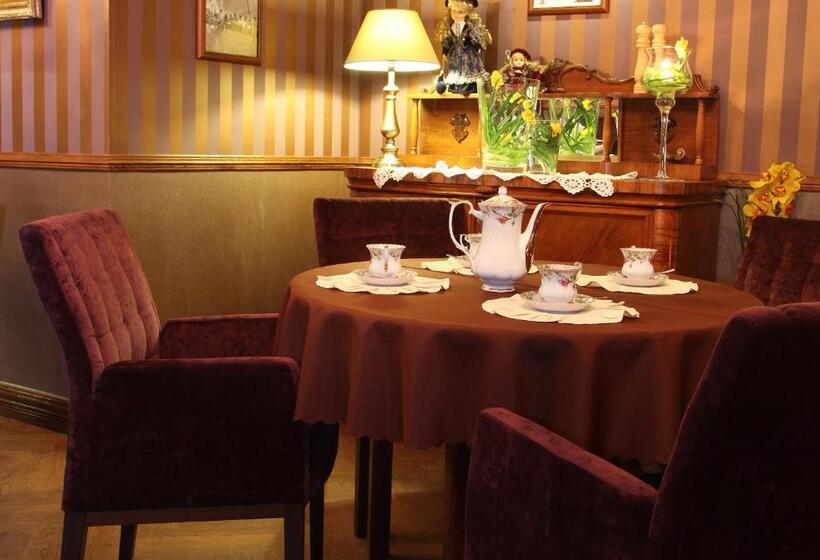 فندق Restauracja Retro