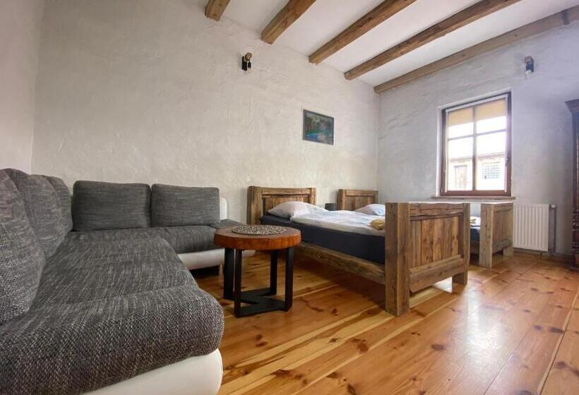 ホテル Stajnia Na Warszawskiej