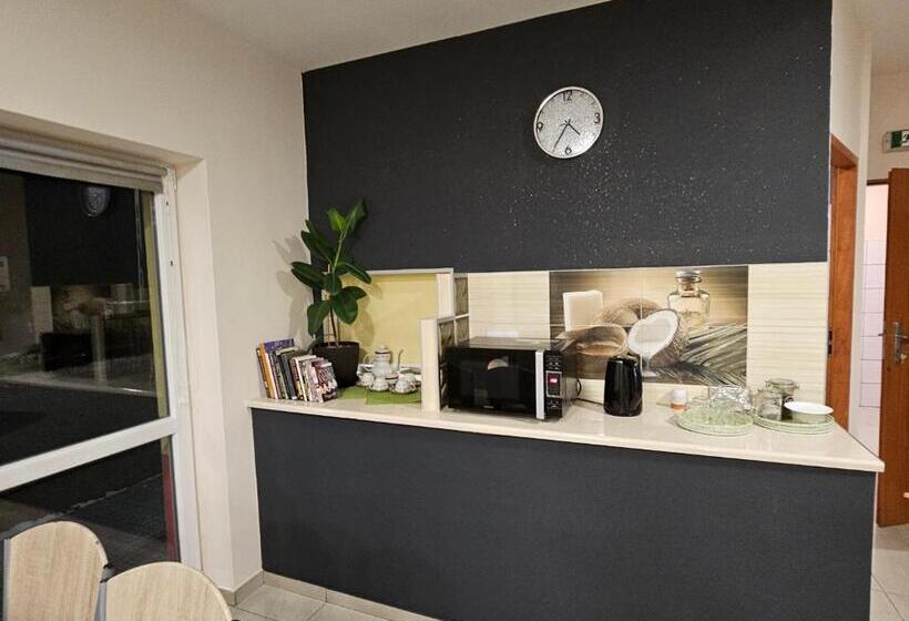 فندق على الطريق Ik Sj