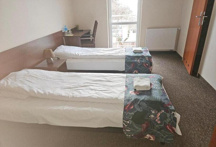 فندق على الطريق Ik Sj