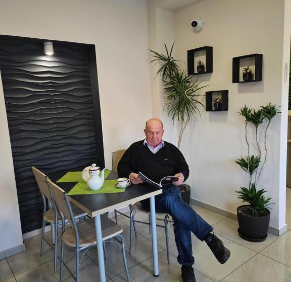 فندق على الطريق Ik Sj