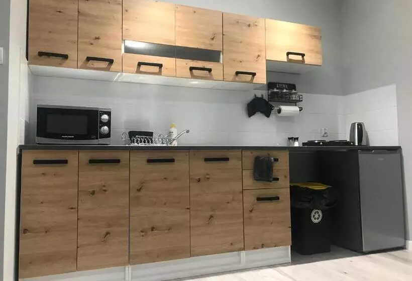 モーテル Noclegi Bielpon