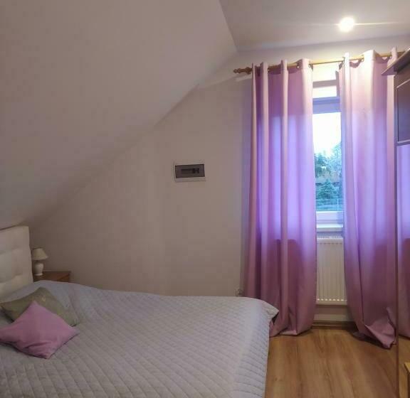 펜션 Apartament U Małgosi