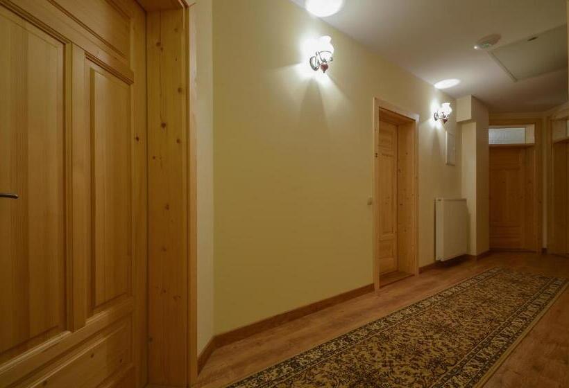 Pensionat Krokuschata Pod Sokolicą