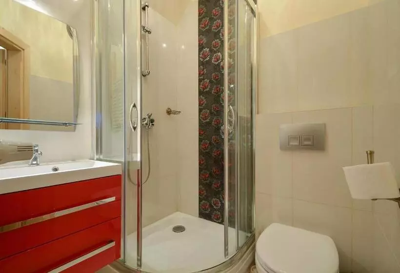 Majatalo Krokuschata Pod Sokolicą