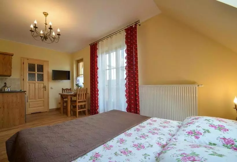 Majatalo Krokuschata Pod Sokolicą