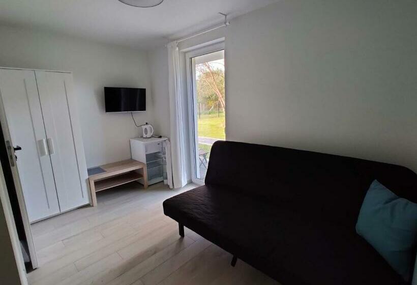 פנסיון Ostrowo Plaza