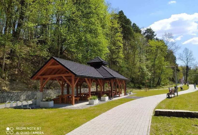 پانسیون Parkowa Rezydencja Hubal