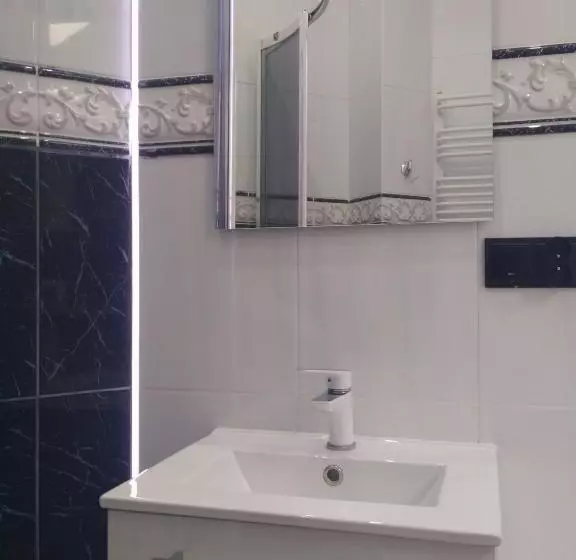 Majatalo Pokoje Hotelowe Nad Zalewem