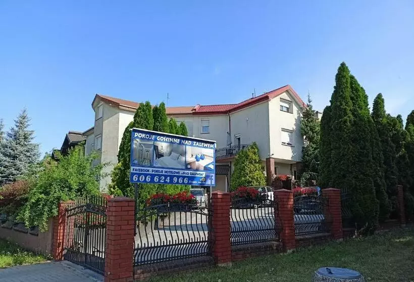 Majatalo Pokoje Hotelowe Nad Zalewem