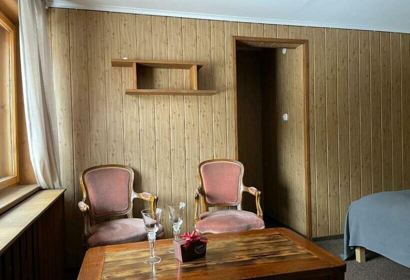 Pokój Dwuosobowy Deluxe