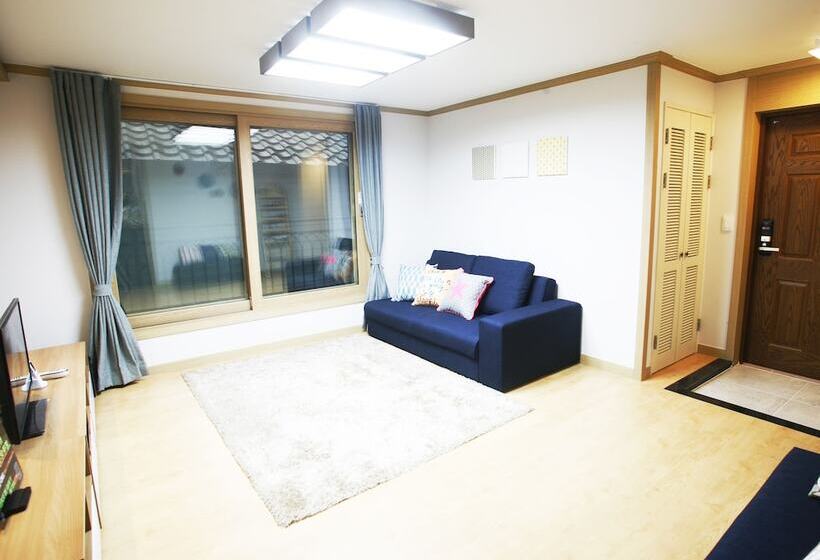 Ostello Lee & No Guesthouse