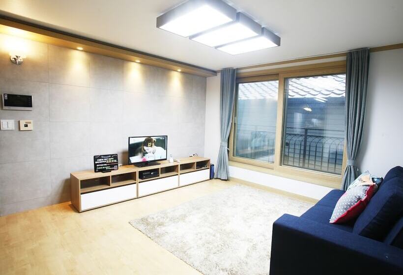 Ostello Lee & No Guesthouse