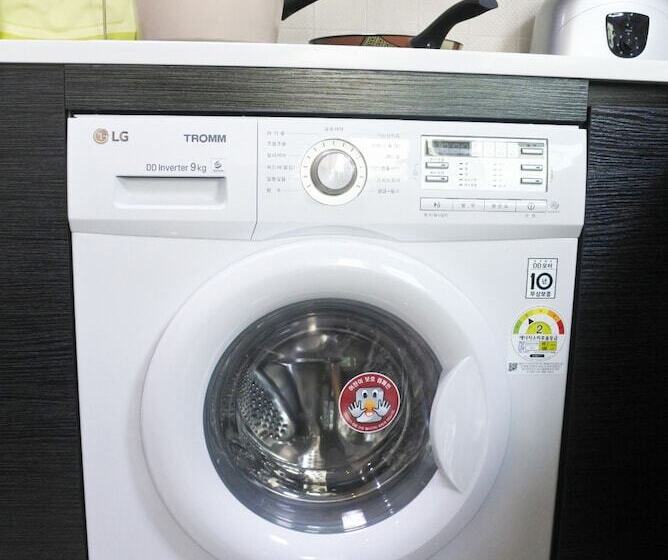 Ostello Lee & No Guesthouse