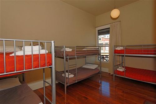 הוסטל The Customhouse