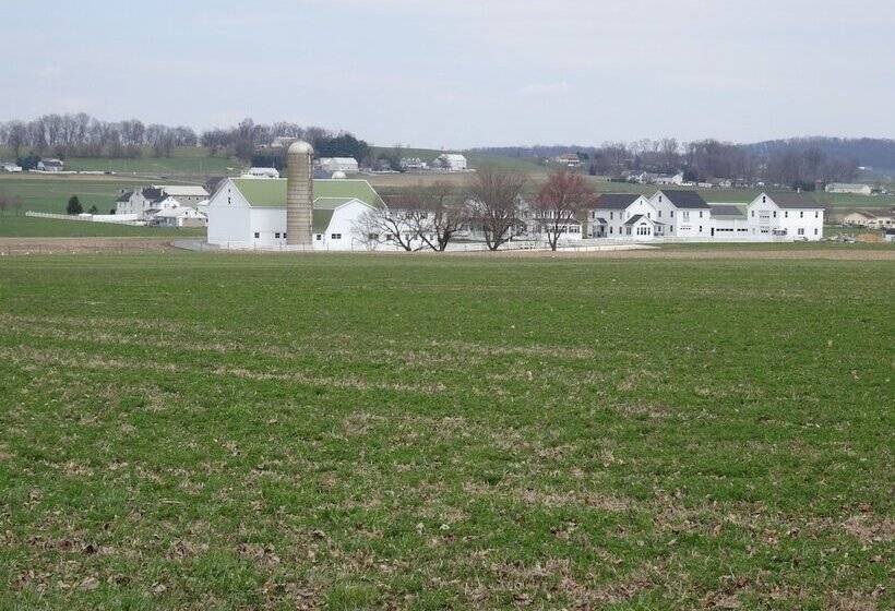 Amish Country Motel