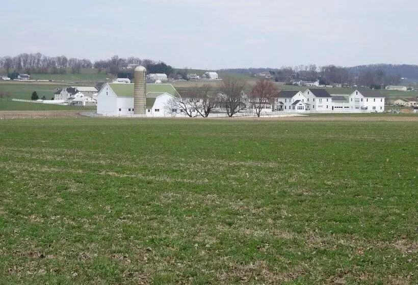 Amish Country Motel