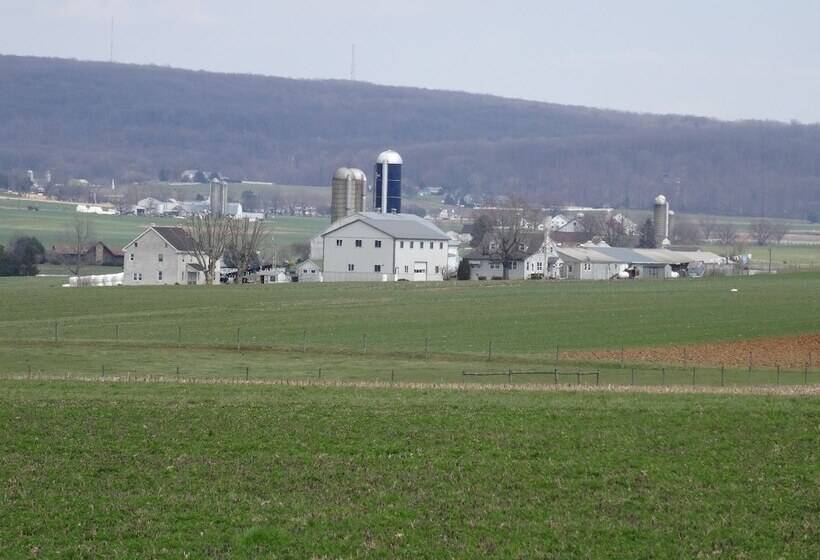 Amish Country Motel