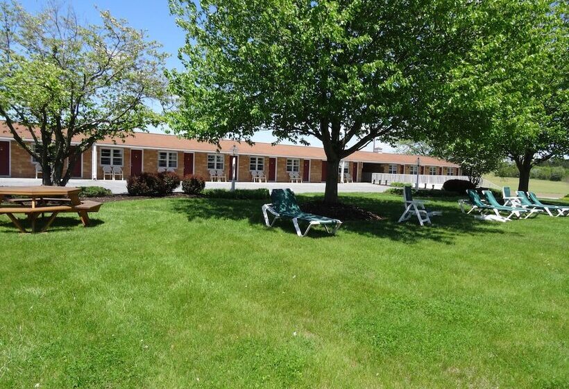 Amish Country Motel
