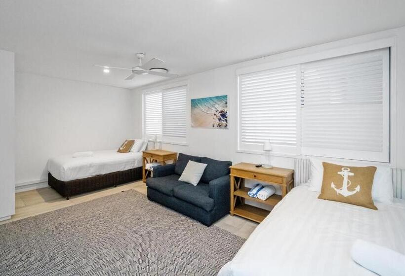 Bay Royal Apartments