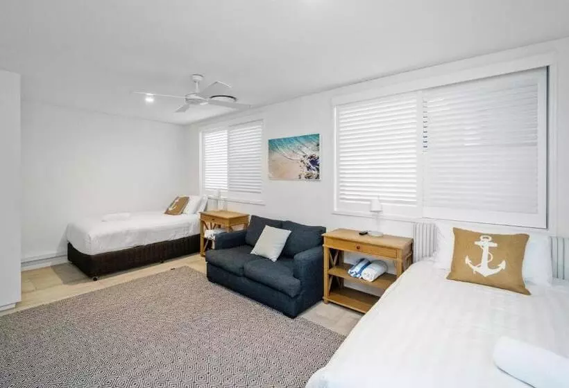 Bay Royal Apartments